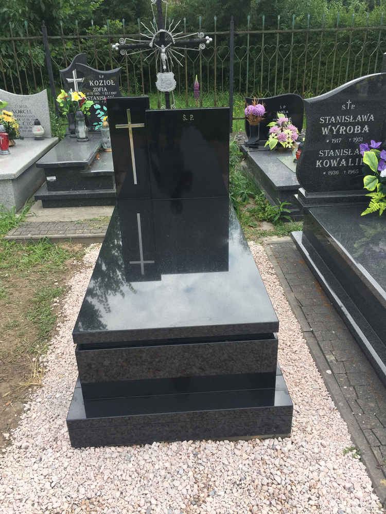 Nagrobek Indian Black - litery ze stali nierdzewnej zdj. 1