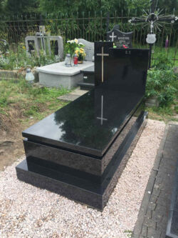 200 Zdjęcie z przodu - Nagrobek Indian Black - litery ze stali nierdzewnej zdj. 2